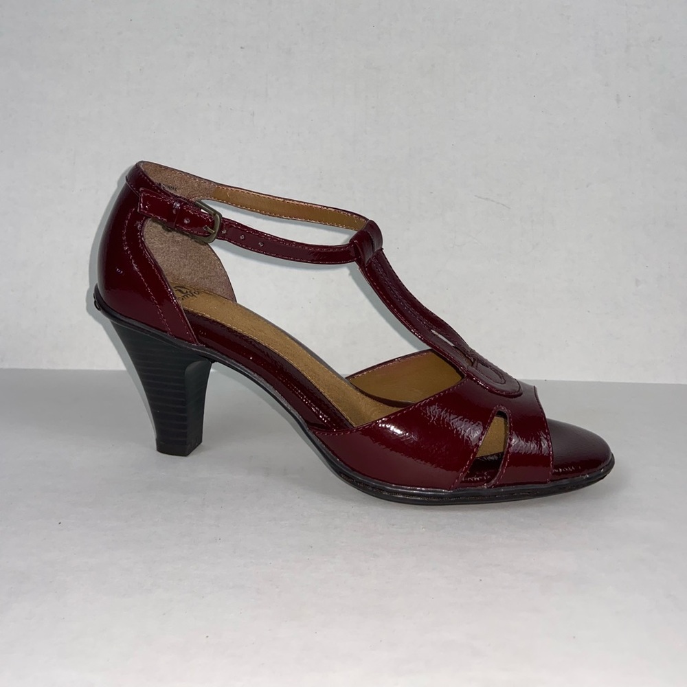Sandals Heel Burgundy iComfort 3 inches. Good used condition